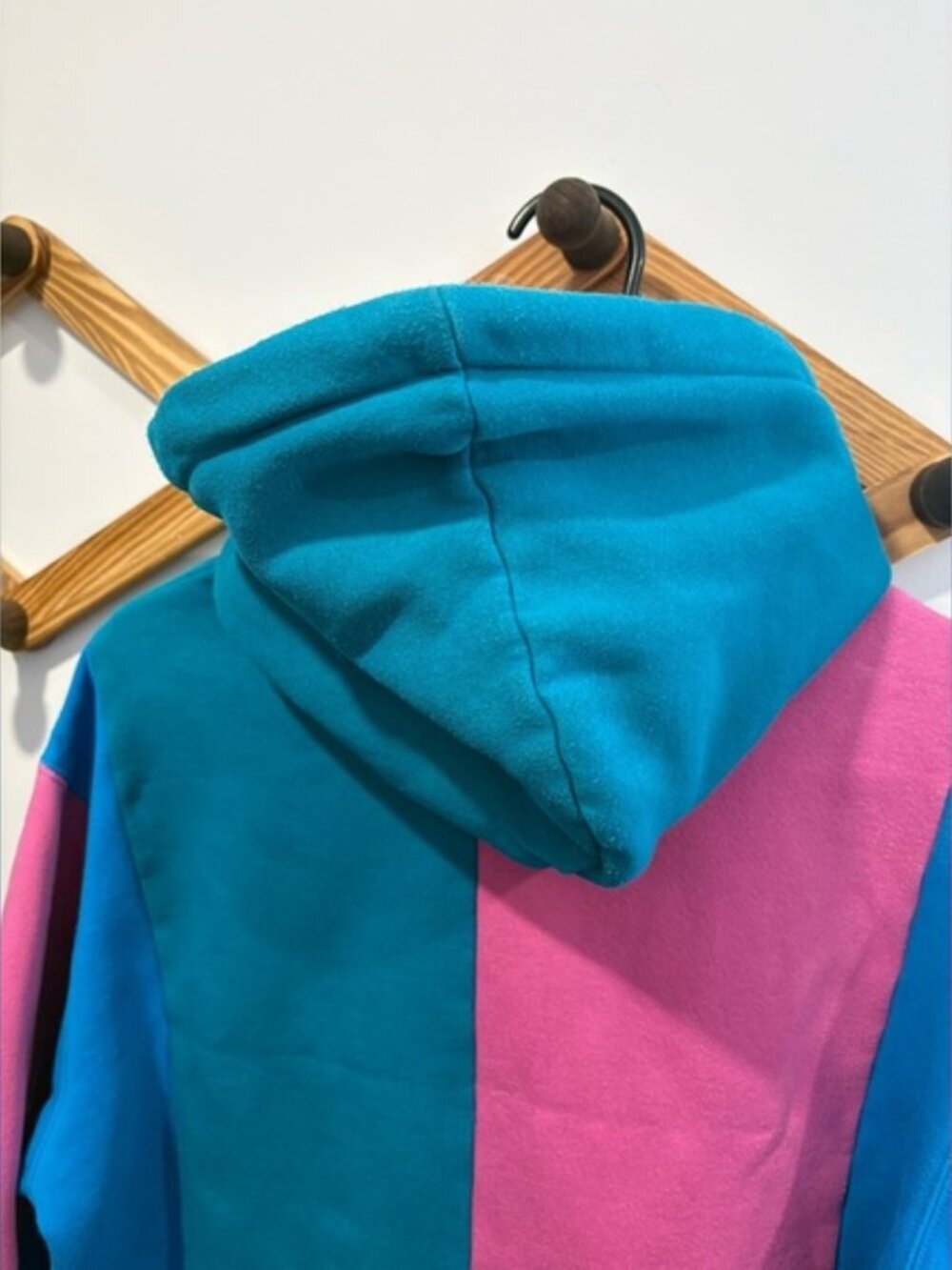 Teddy Fresh Love Bubblegum Blue Colorblock Retro Hoodie - Picture 4 of 8
